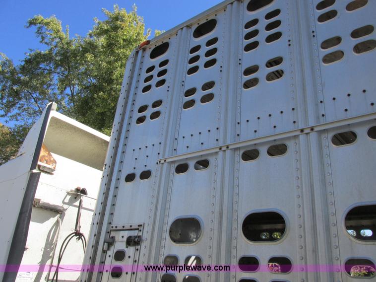 image for item K2195 1993 Wilson PSDCL-302 livestock trailer