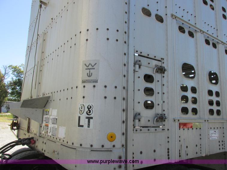 image for item K2195 1993 Wilson PSDCL-302 livestock trailer