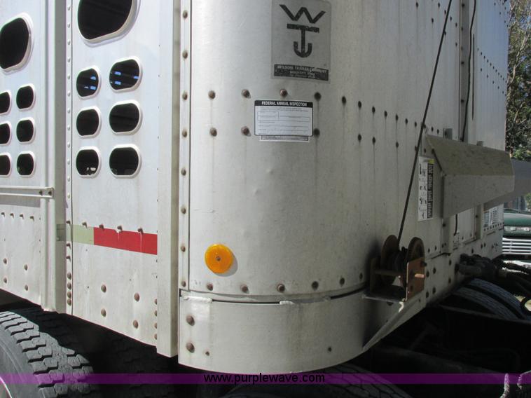 image for item K2195 1993 Wilson PSDCL-302 livestock trailer