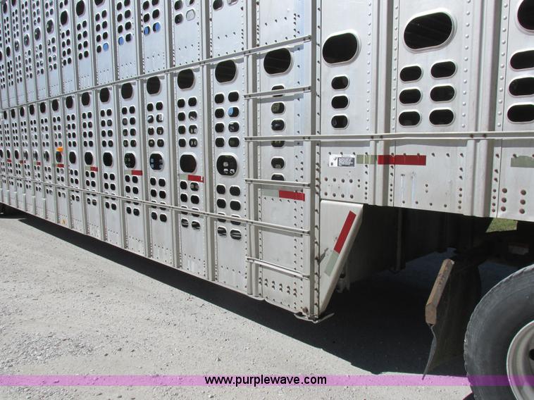 image for item K2195 1993 Wilson PSDCL-302 livestock trailer