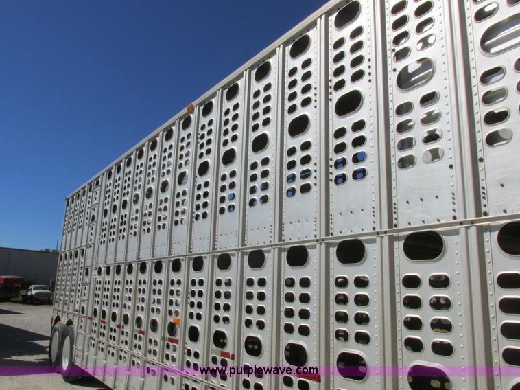 image for item K2195 1993 Wilson PSDCL-302 livestock trailer