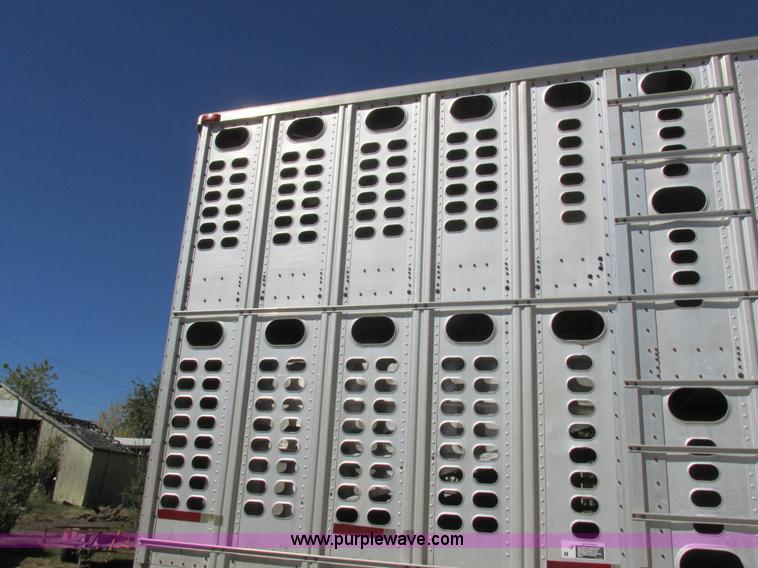 image for item K2195 1993 Wilson PSDCL-302 livestock trailer