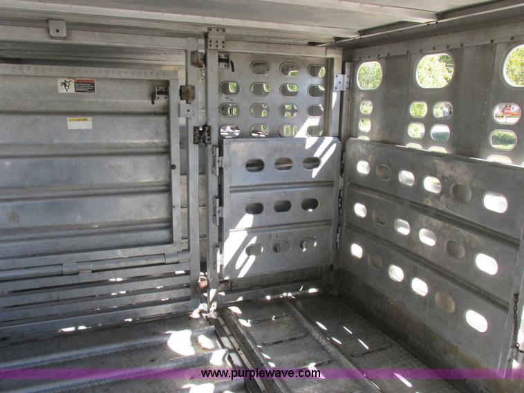 image for item K2195 1993 Wilson PSDCL-302 livestock trailer