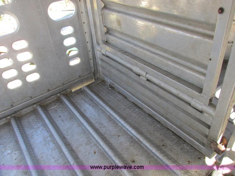 image for item K2195 1993 Wilson PSDCL-302 livestock trailer