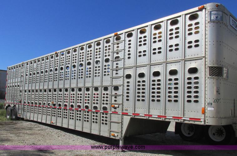 image for item K2197 2001 Wilson PSDCL-302 livestock trailer