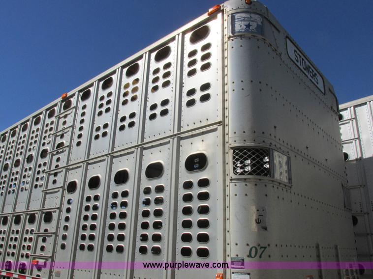 image for item K2197 2001 Wilson PSDCL-302 livestock trailer