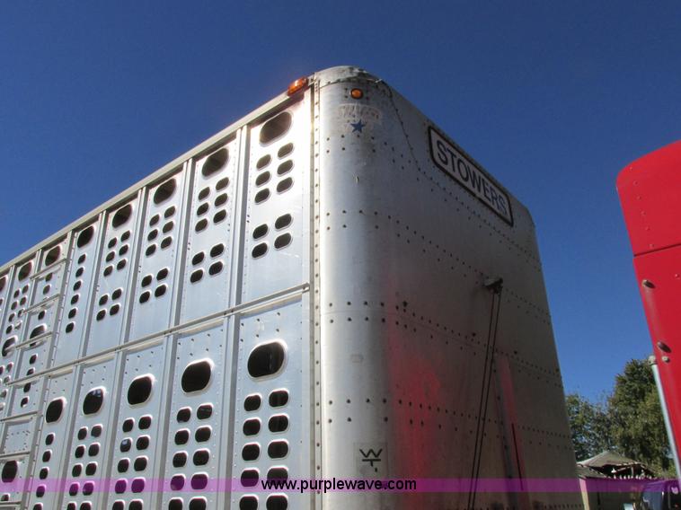 image for item K2198 2001 Wilson PSDCL-302 livestock trailer