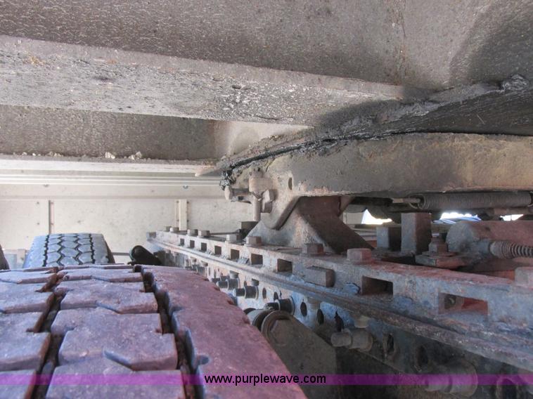 image for item K2198 2001 Wilson PSDCL-302 livestock trailer