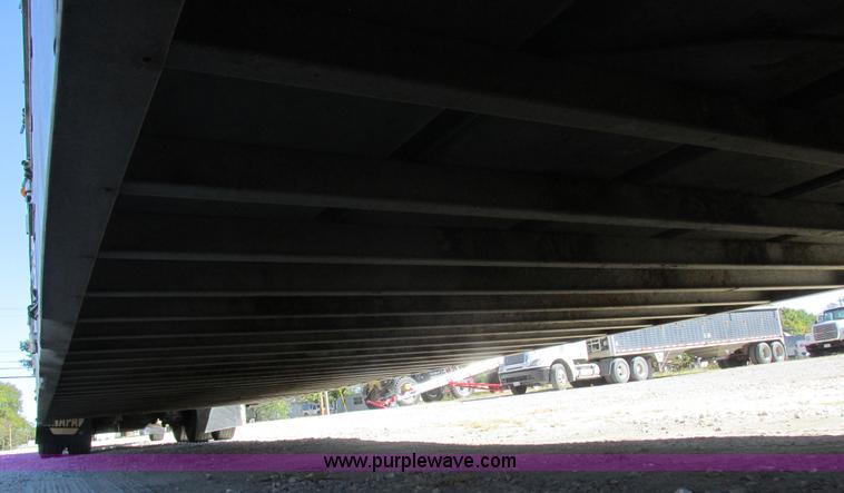 image for item K2198 2001 Wilson PSDCL-302 livestock trailer