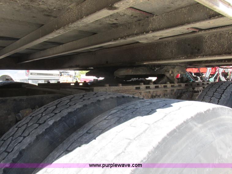 image for item K2199 2003 Freightliner FLD 132XL Classic semi truck