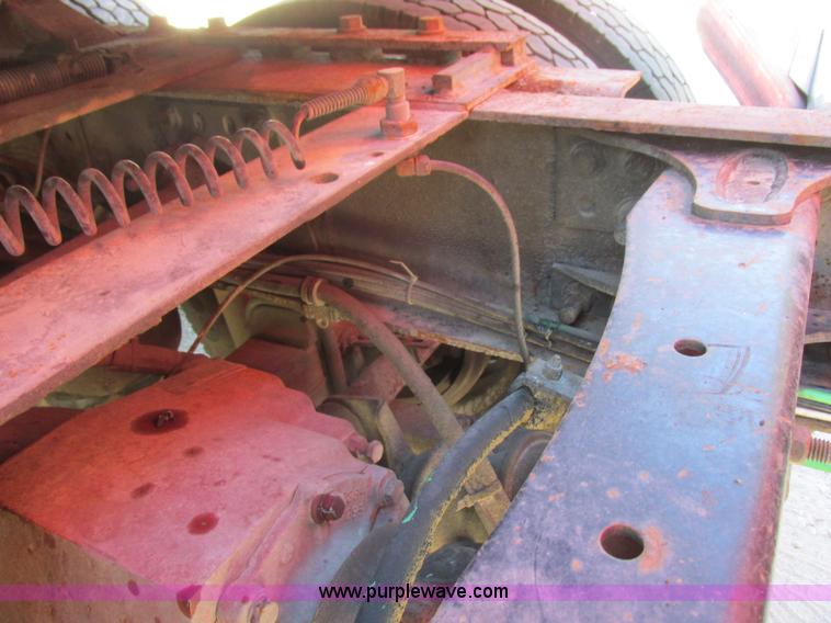 image for item K2199 2003 Freightliner FLD 132XL Classic semi truck