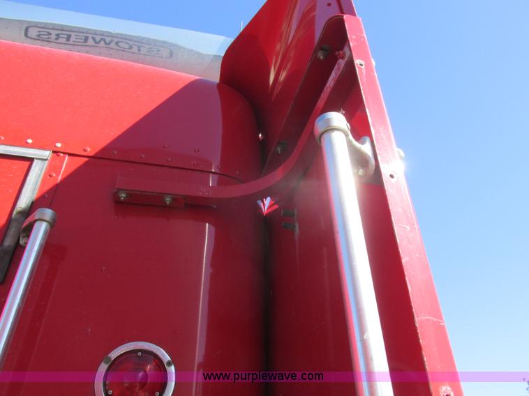 image for item K2199 2003 Freightliner FLD 132XL Classic semi truck