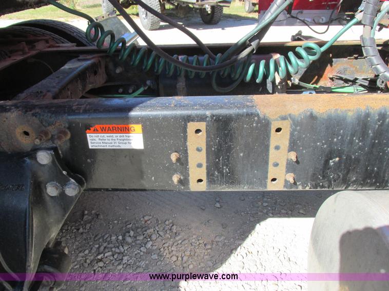 image for item K2199 2003 Freightliner FLD 132XL Classic semi truck