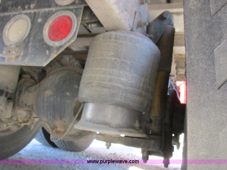 image for item K2199 2003 Freightliner FLD 132XL Classic semi truck