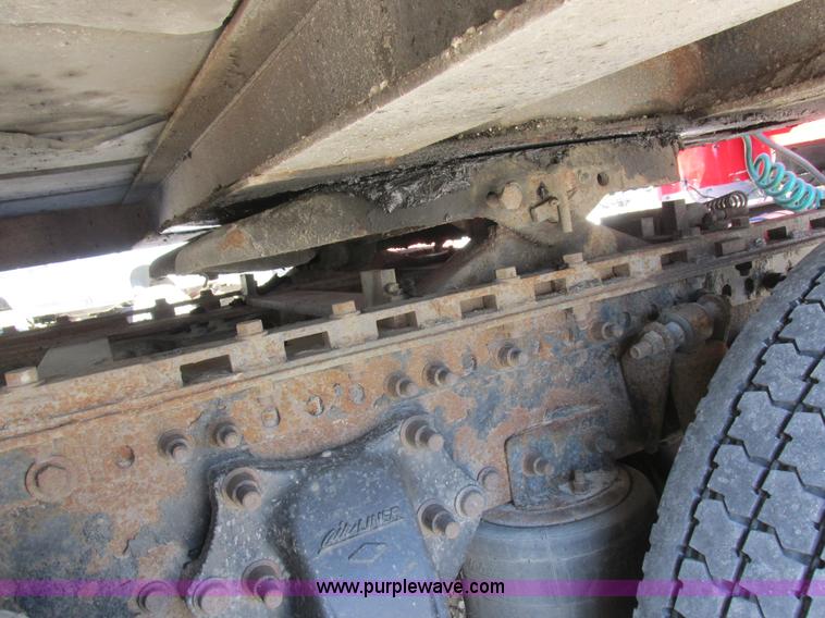 image for item K2199 2003 Freightliner FLD 132XL Classic semi truck