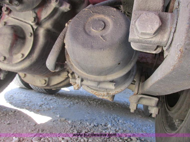 image for item K2199 2003 Freightliner FLD 132XL Classic semi truck