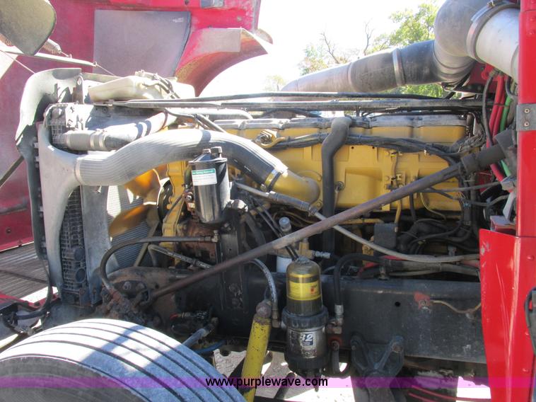 image for item K2199 2003 Freightliner FLD 132XL Classic semi truck