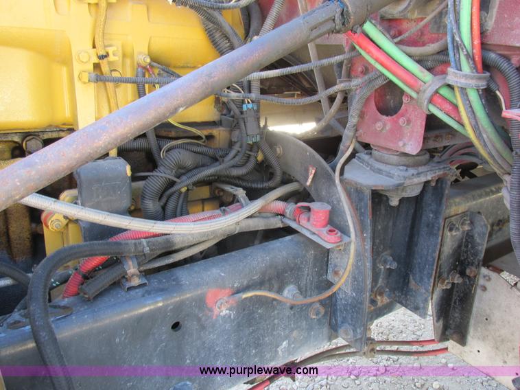 image for item K2199 2003 Freightliner FLD 132XL Classic semi truck