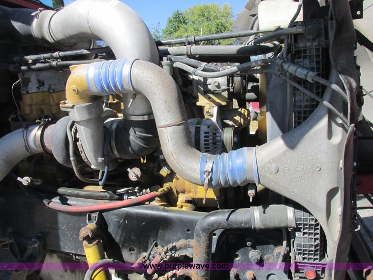 image for item K2199 2003 Freightliner FLD 132XL Classic semi truck