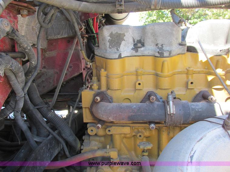 image for item K2199 2003 Freightliner FLD 132XL Classic semi truck