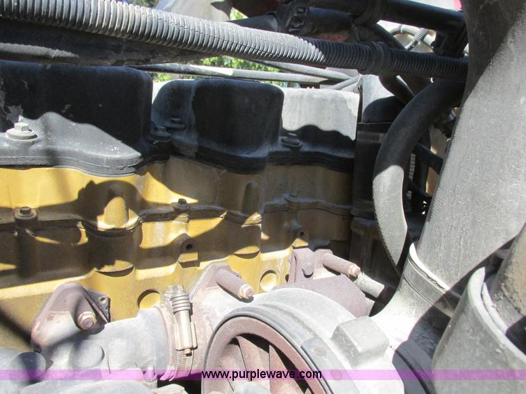 image for item K2199 2003 Freightliner FLD 132XL Classic semi truck