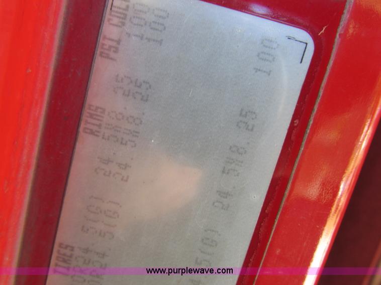 image for item K2199 2003 Freightliner FLD 132XL Classic semi truck