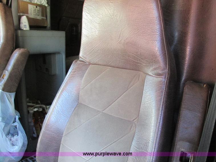 image for item K2199 2003 Freightliner FLD 132XL Classic semi truck