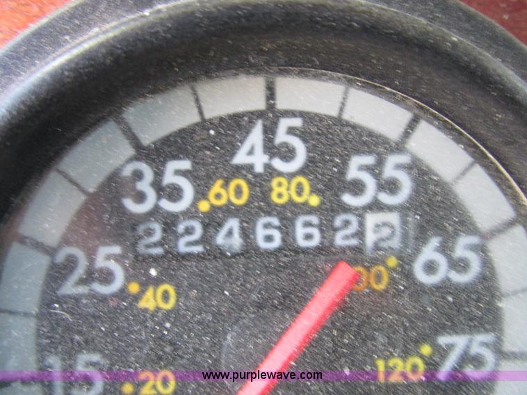 image for item K2199 2003 Freightliner FLD 132XL Classic semi truck