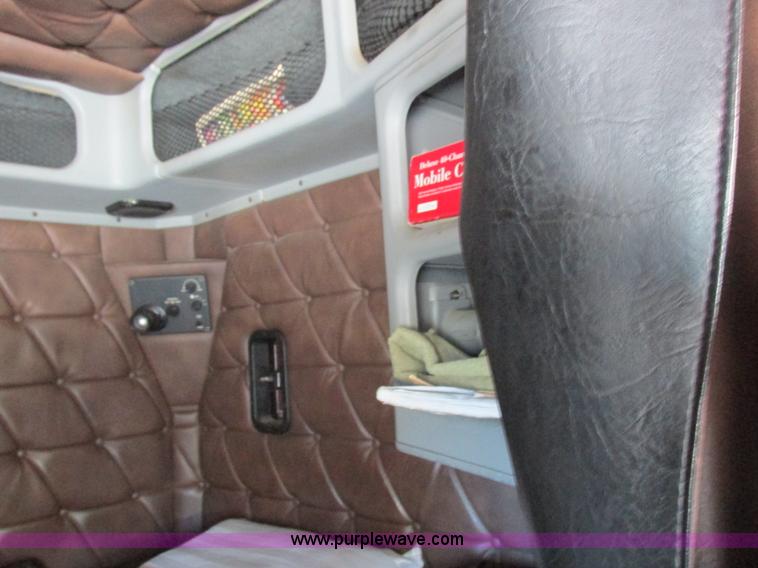 image for item K2199 2003 Freightliner FLD 132XL Classic semi truck