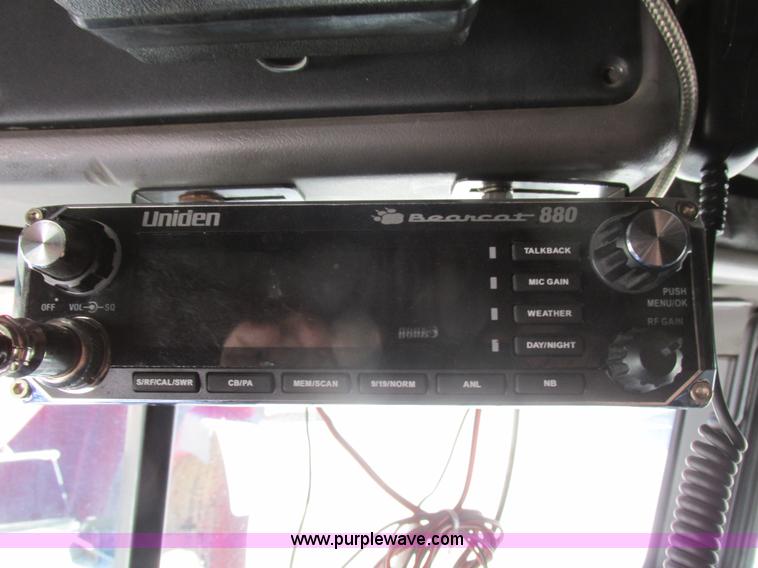 image for item K2199 2003 Freightliner FLD 132XL Classic semi truck