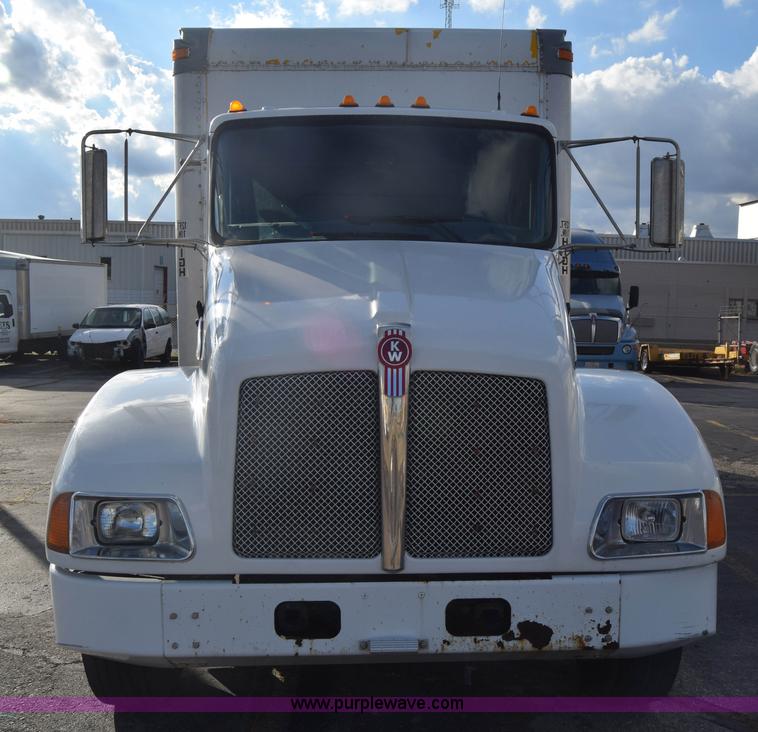 image for item K4765 2008 Kenworth T300 box truck