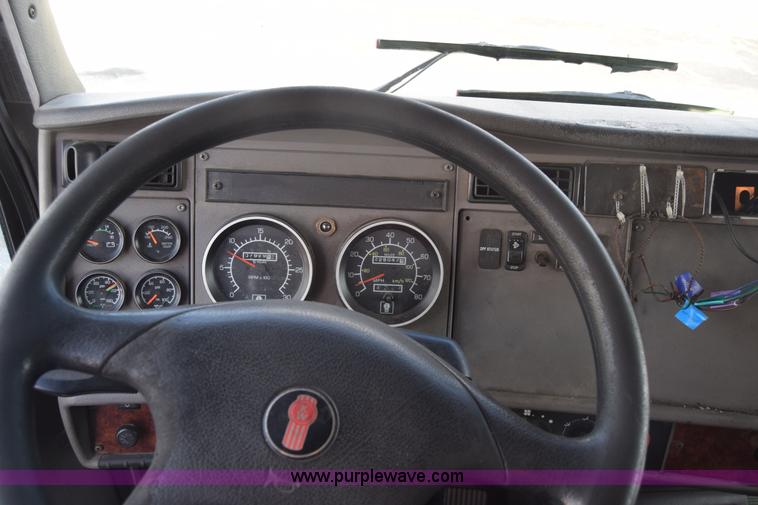 image for item K4765 2008 Kenworth T300 box truck