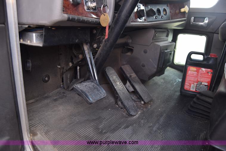 image for item K4765 2008 Kenworth T300 box truck