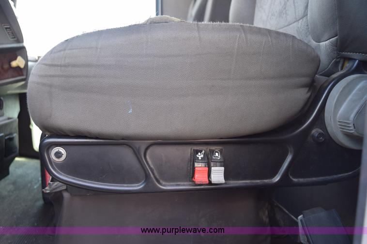 image for item K4765 2008 Kenworth T300 box truck