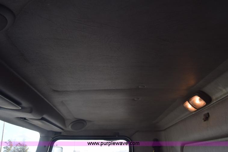 image for item K4765 2008 Kenworth T300 box truck