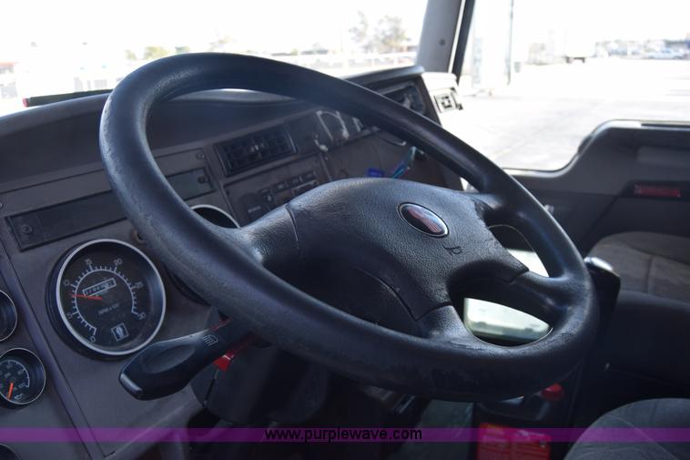 image for item K4765 2008 Kenworth T300 box truck