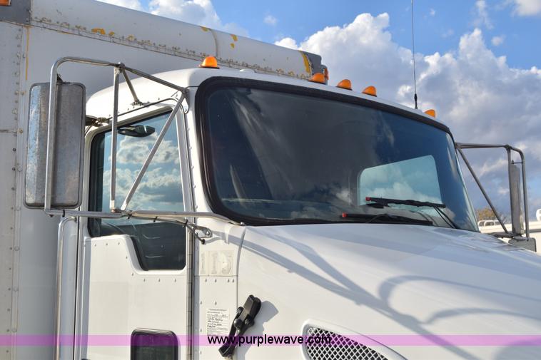 image for item K4765 2008 Kenworth T300 box truck