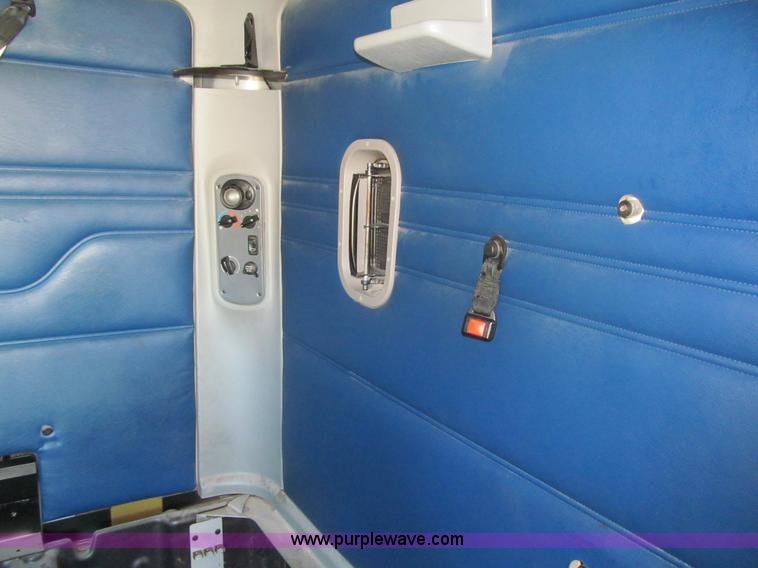 image for item K6394 2004 Freightliner Columbia semi truck