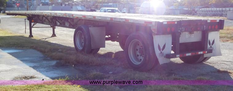 image for item K8235 2000 Transcraft flatbed trailer