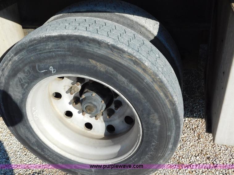 image for item K8235 2000 Transcraft flatbed trailer