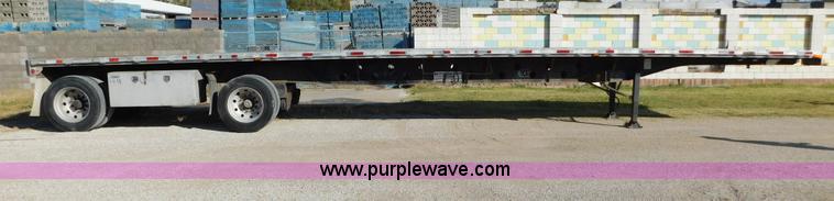 image for item K8235 2000 Transcraft flatbed trailer