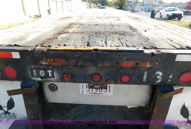 image for item K8235 2000 Transcraft flatbed trailer