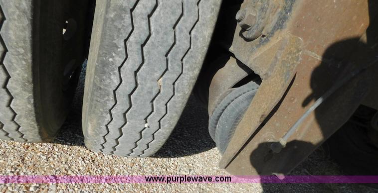 image for item K8235 2000 Transcraft flatbed trailer