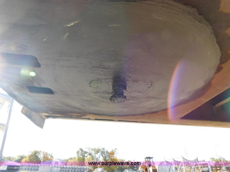 image for item K8235 2000 Transcraft flatbed trailer