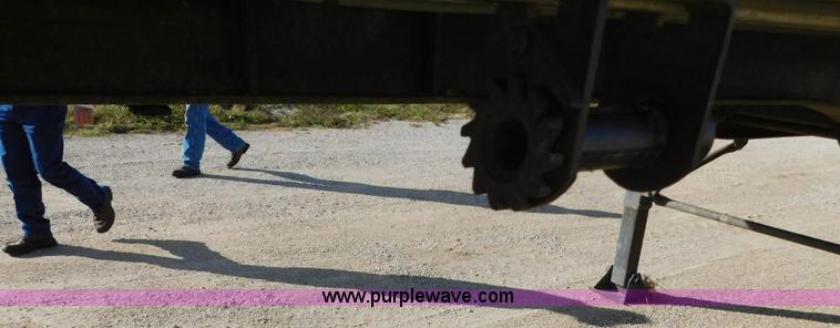 image for item K8235 2000 Transcraft flatbed trailer