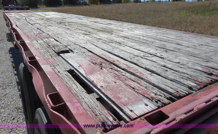 image for item L2421 1979 Transcraft ETH-40-65 flatbed trailer