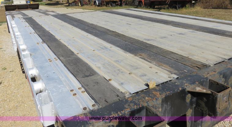 image for item L2422 1989 Eagle step deck trailer