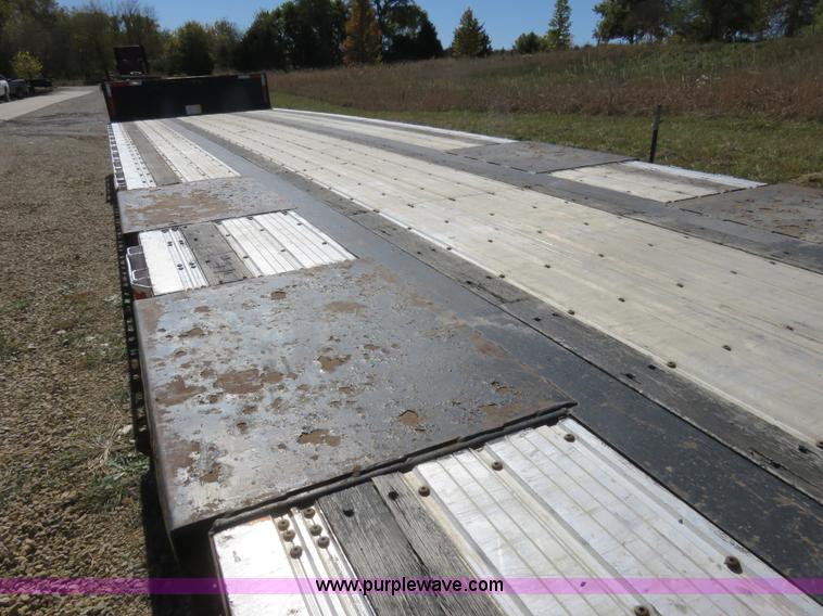 image for item L2422 1989 Eagle step deck trailer