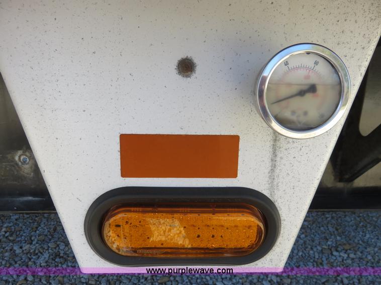 image for item L2422 1989 Eagle step deck trailer