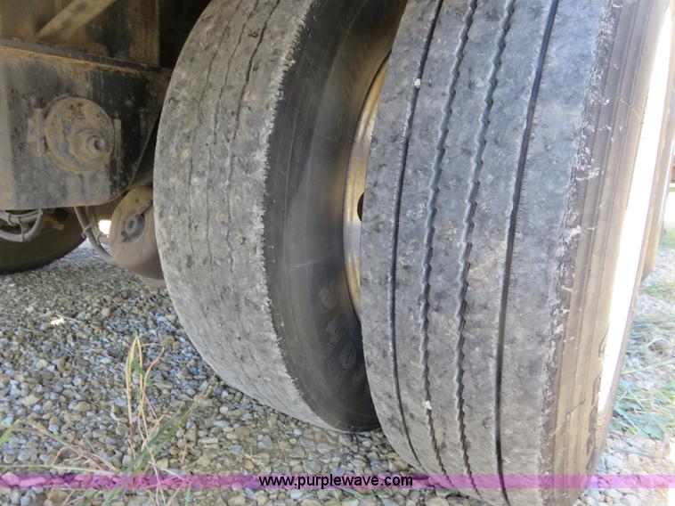 image for item L2422 1989 Eagle step deck trailer